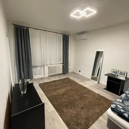 Apartment Sabo Apartman Sever *
